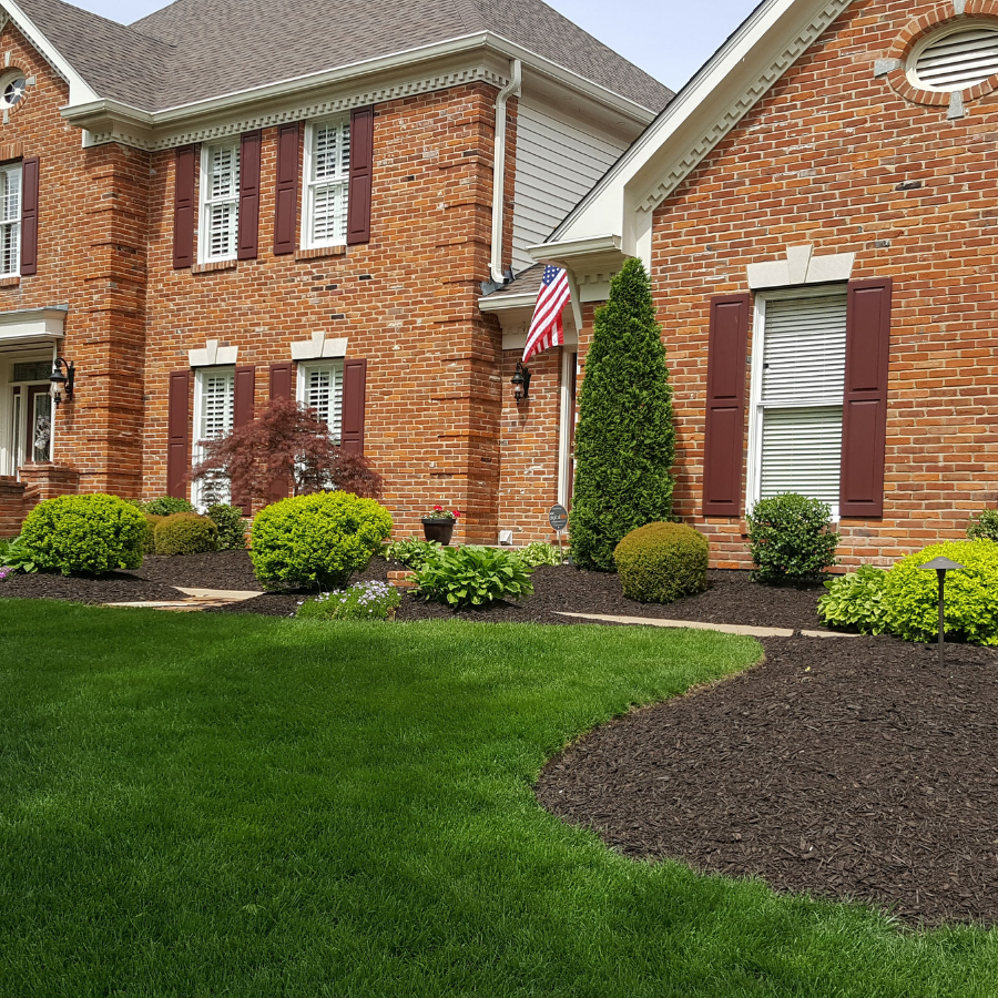 Mulch Installation Service | Chesterfield Lawns & Landscapes